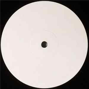 Distorted Minds - Give It To Me / Stay Focused FLAC