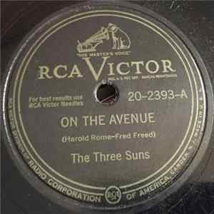 The Three Suns - On The Avenue / Sentimental Souvenir FLAC